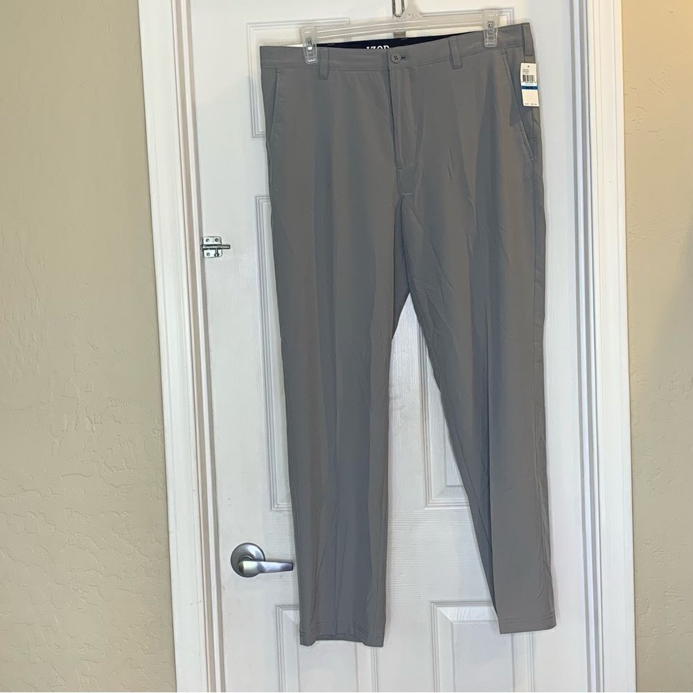 IZOD Golf Pants Swingflex Size 36x32 Gray